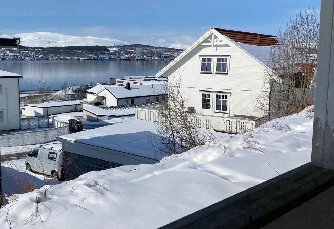 Polar Cozy Apartment - With View And Free Parking Tromso Exterior photo