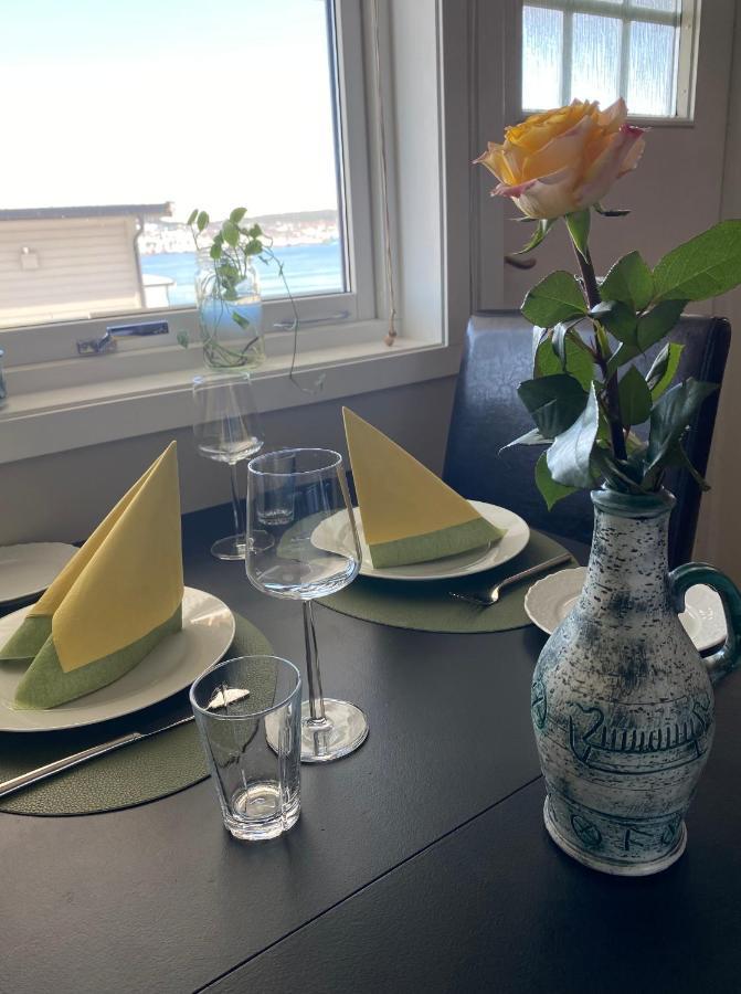 Polar Cozy Apartment - With View And Free Parking Tromso Exterior photo